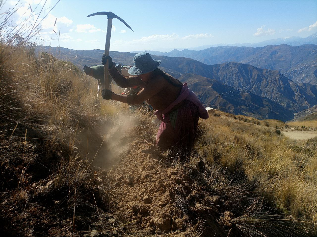 Trabajando por el cuidado de las zonas de recarga hídrica en el municipio de Sapahaqui